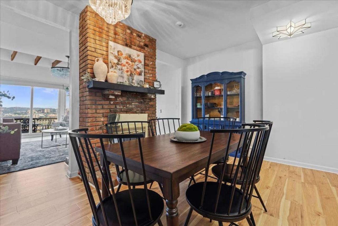 Stunning Views From Stylish 3-bedroom *